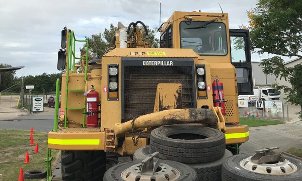 Caterpillar 627 Scraper